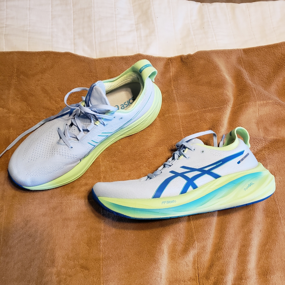 Asics Gel-Nimbus Light Blue and Lime Green Running/Athletic Shoes